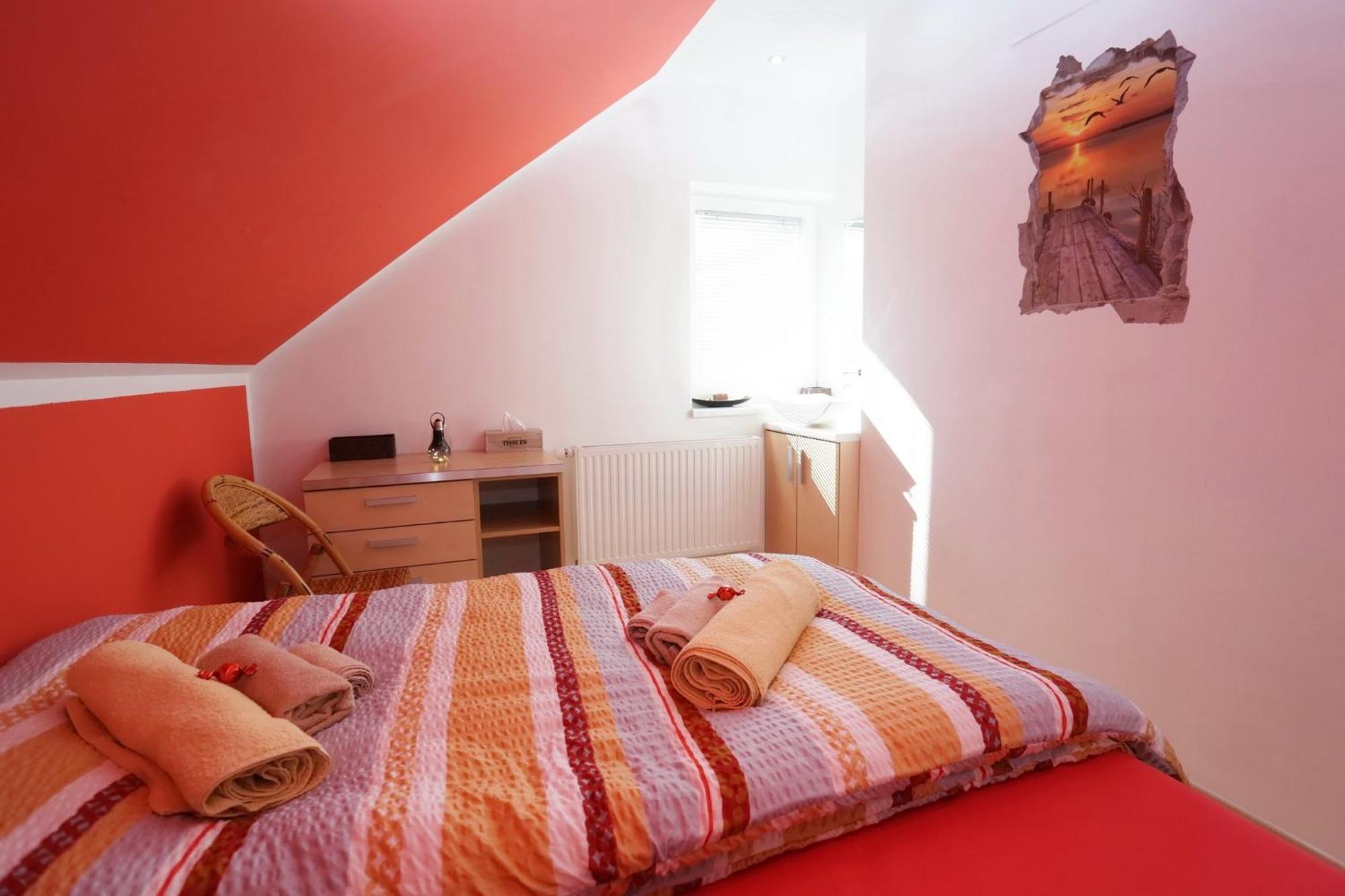 Lux Living Apartments Budic Near Terme Catez Brezice Room photo