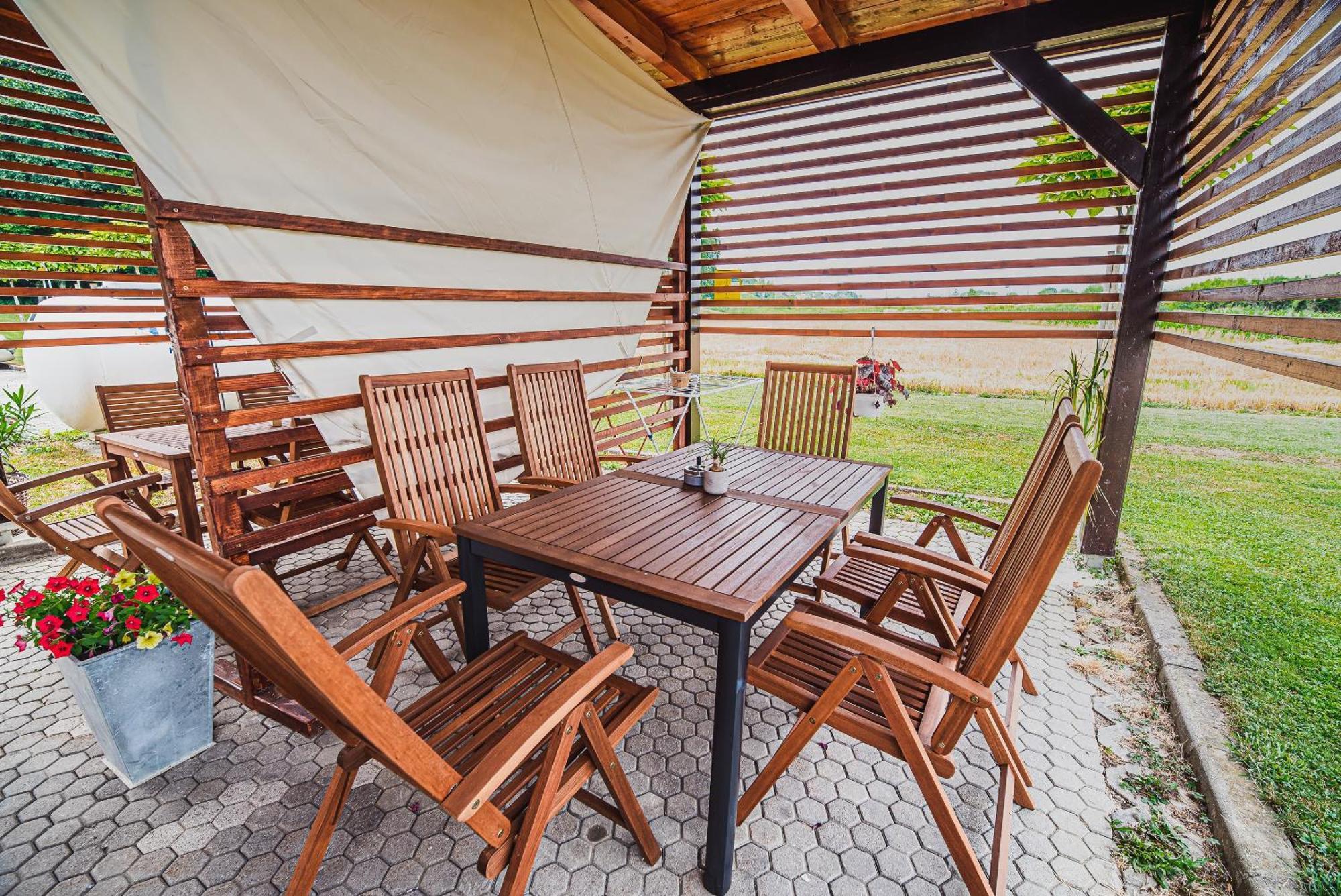 Lux Living Apartments Budic Near Terme Catez Brezice Room photo